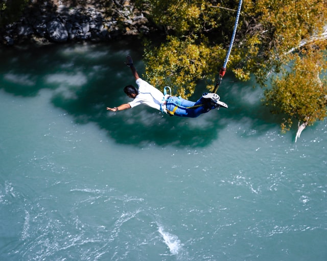 Bungee Jumping in Rishikesh, weirdnotion